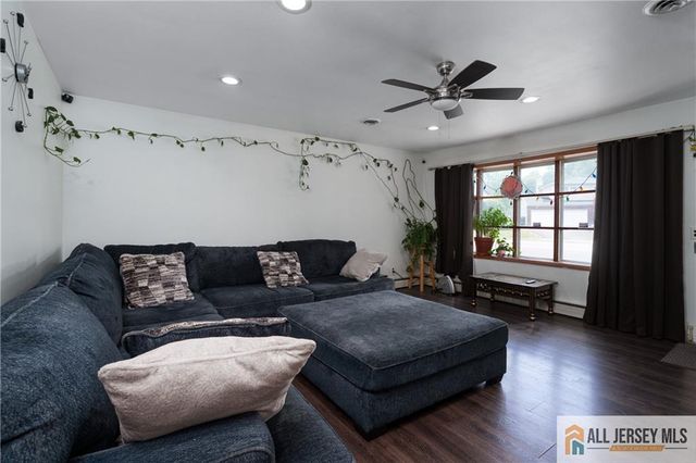 984 New Dover Road, Edison, NJ 08820