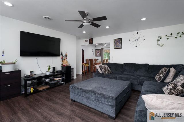 984 New Dover Road, Edison, NJ 08820