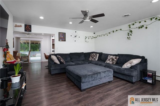 984 New Dover Road, Edison, NJ 08820