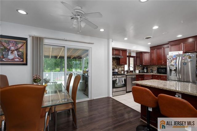 984 New Dover Road, Edison, NJ 08820