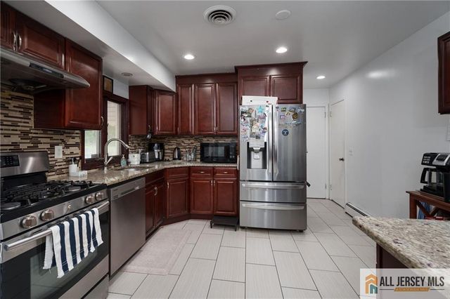 984 New Dover Road, Edison, NJ 08820