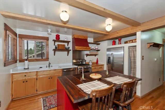 929 Andrew, Big Bear Lake, CA 92315