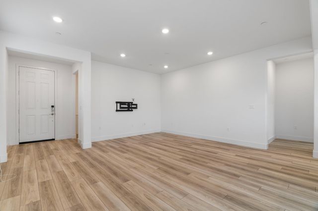 8333 Kyler Rd, Elk Grove, CA 95757