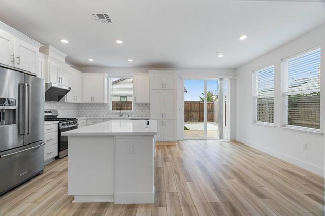 8333 Kyler Rd, Elk Grove, CA 95757