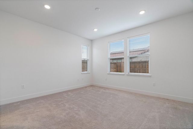 8333 Kyler Rd, Elk Grove, CA 95757