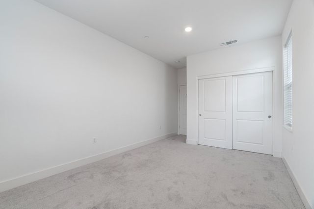 8333 Kyler Rd, Elk Grove, CA 95757