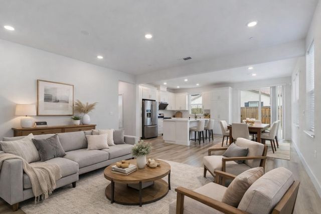 8333 Kyler Rd, Elk Grove, CA 95757