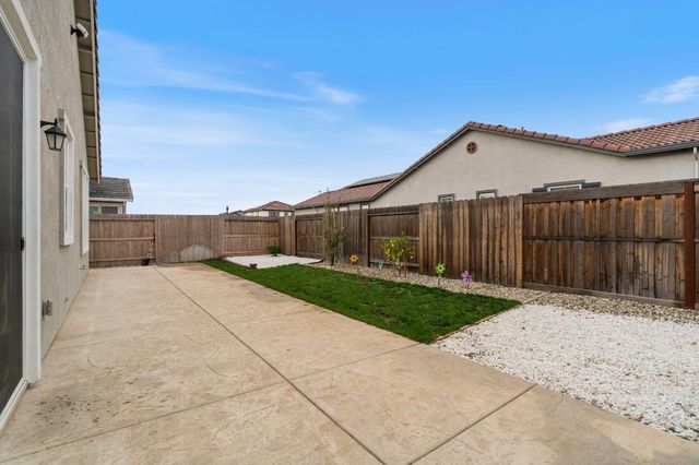 8333 Kyler Rd, Elk Grove, CA 95757