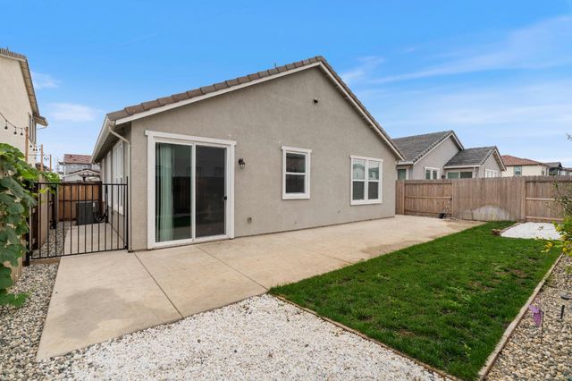 8333 Kyler Rd, Elk Grove, CA 95757