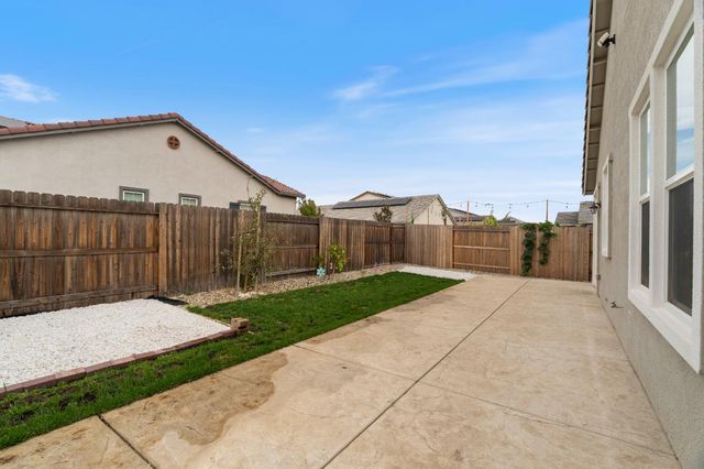 8333 Kyler Rd, Elk Grove, CA 95757