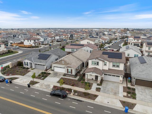 8333 Kyler Rd, Elk Grove, CA 95757