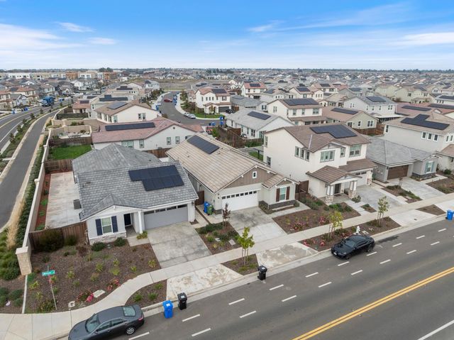 8333 Kyler Rd, Elk Grove, CA 95757