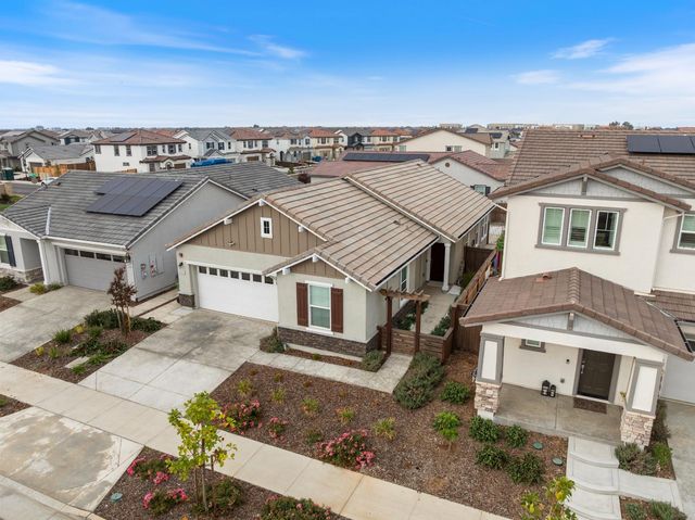 8333 Kyler Rd, Elk Grove, CA 95757