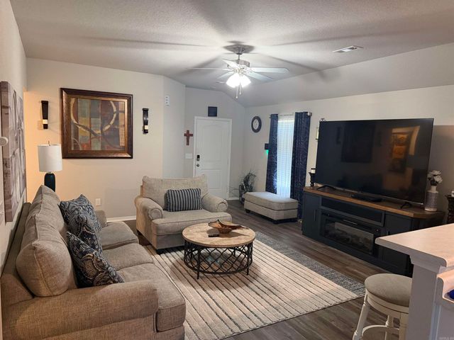 25 Swayze Rhys Ln., Cabot, AR 72023