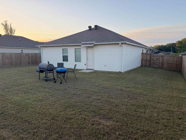 25 Swayze Rhys Ln., Cabot, AR 72023