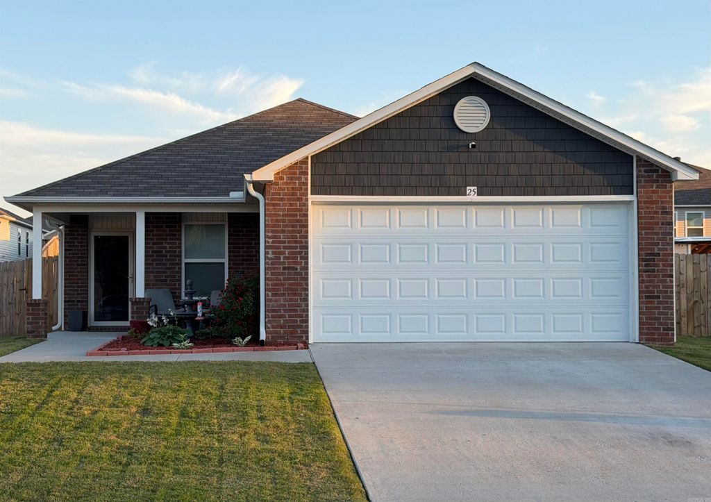 25 Swayze Rhys Ln., Cabot, AR 72023