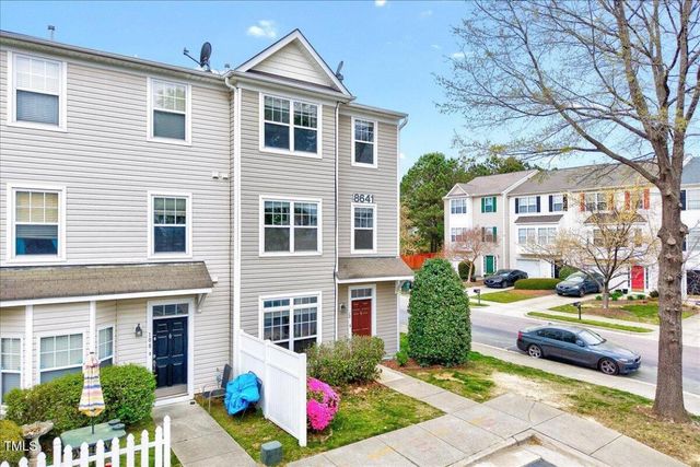 8641 Neuse Club Lane 110, Raleigh, NC 27616