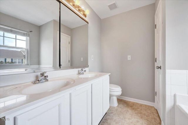 8641 Neuse Club Lane 110, Raleigh, NC 27616