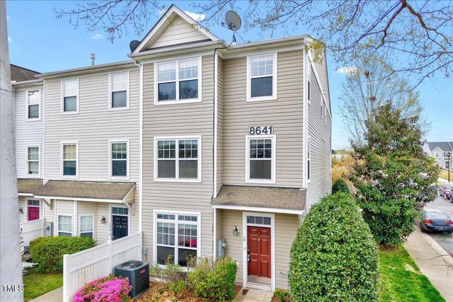 8641 Neuse Club Lane 110, Raleigh, NC 27616