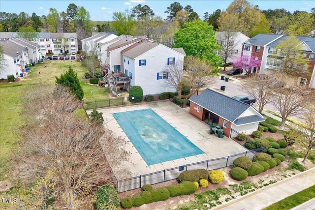 8641 Neuse Club Lane 110, Raleigh, NC 27616