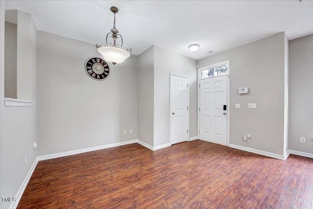 8641 Neuse Club Lane 110, Raleigh, NC 27616