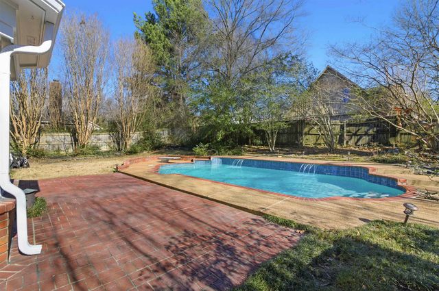 2910 BELGRAVE DR, Germantown, TN 38138