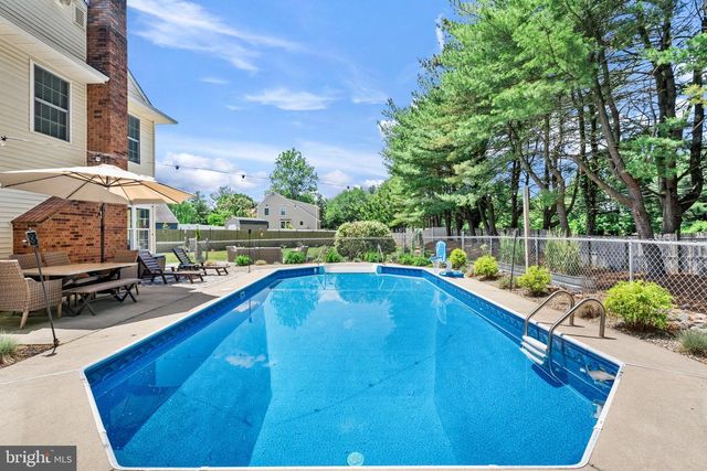 101 KINTZING DR, Marlton, NJ 08053