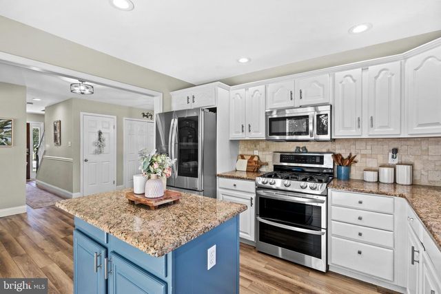 101 KINTZING DR, Marlton, NJ 08053