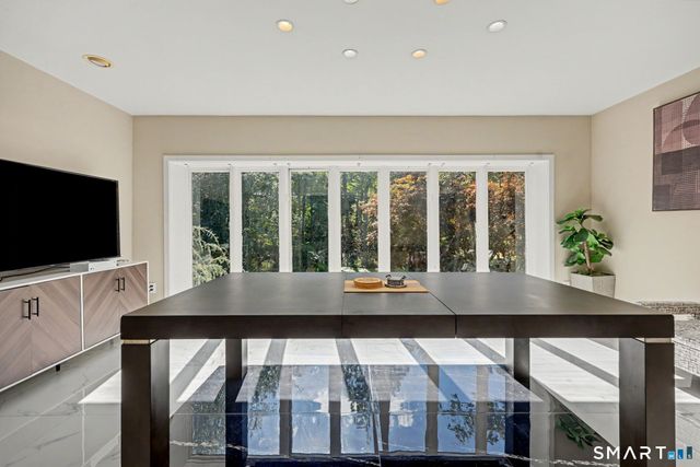 480 Riders Lane, Fairfield, CT 06824