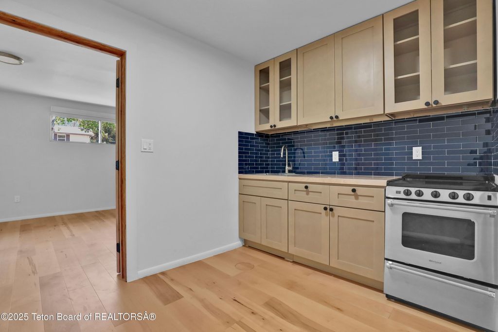 475 W KELLY Avenue, Jackson, WY 83001 photo 19