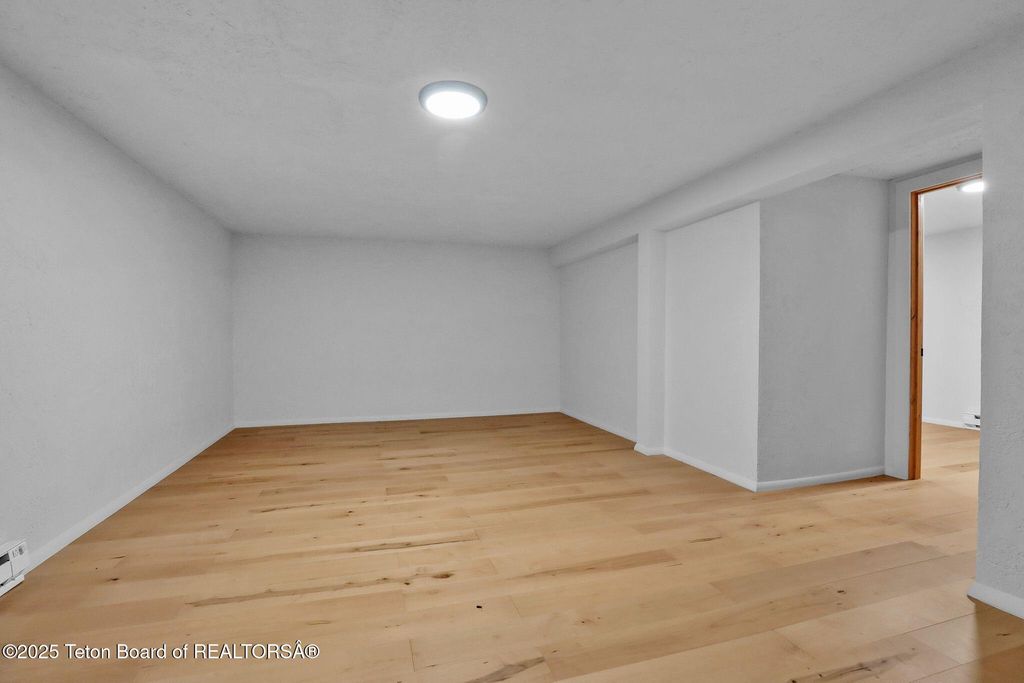 475 W KELLY Avenue, Jackson, WY 83001 photo 21