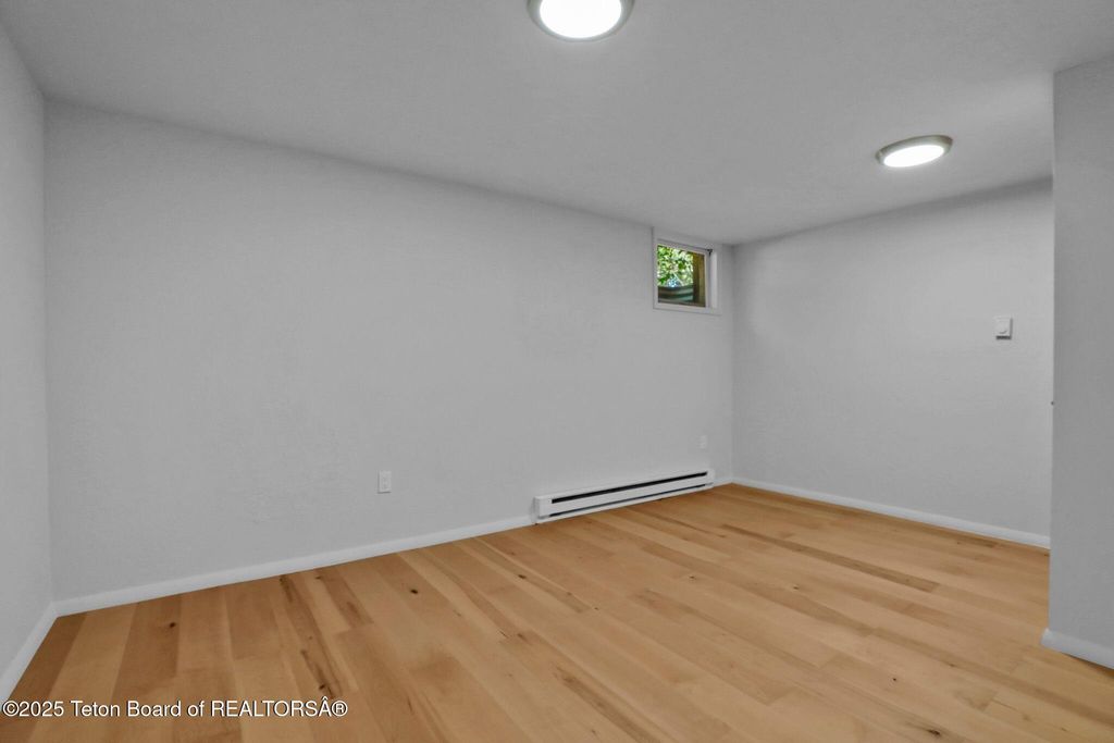 475 W KELLY Avenue, Jackson, WY 83001 photo 22