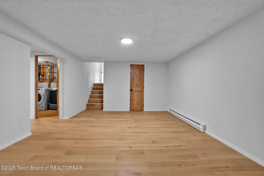 475 W KELLY Avenue, Jackson, WY 83001 photo 23