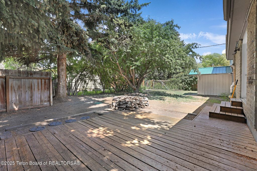 475 W KELLY Avenue, Jackson, WY 83001 photo 25