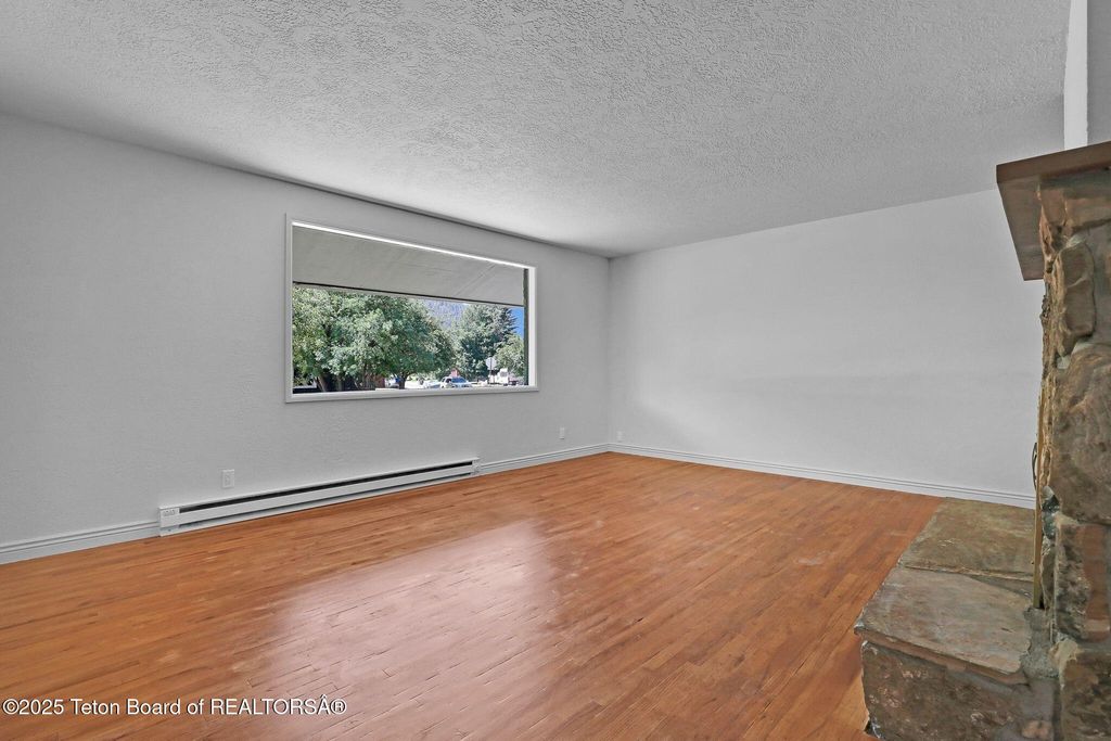475 W KELLY Avenue, Jackson, WY 83001 photo 6