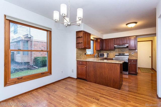 24859 WHITE PLAINS, Novi, MI 48374