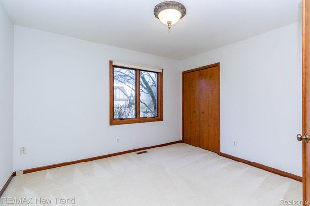 24859 WHITE PLAINS, Novi, MI 48374