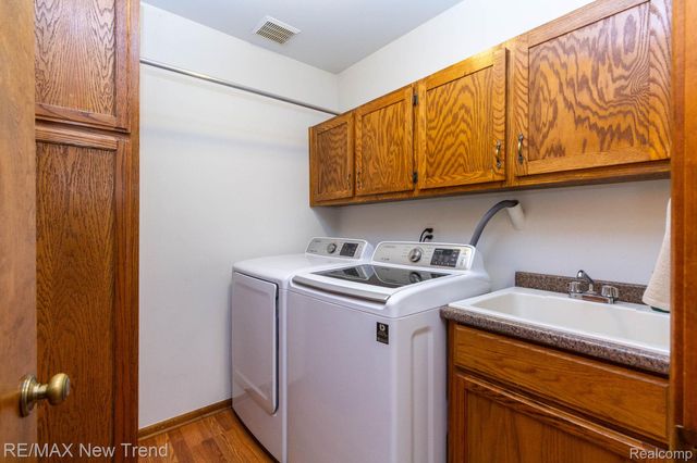 24859 WHITE PLAINS, Novi, MI 48374