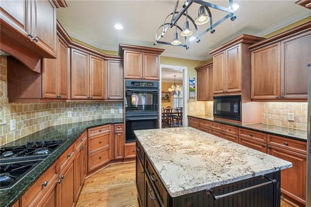 44 Kilmartin Point, Big Canoe, GA 30143