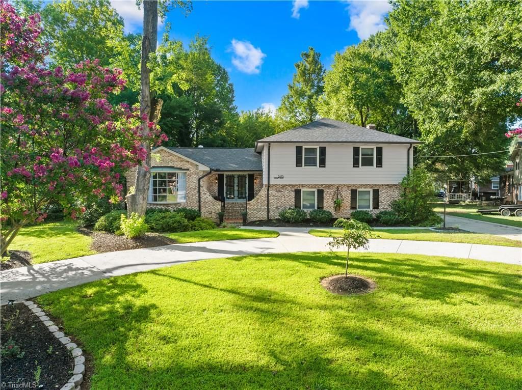 2438 Edgewood Avenue, Burlington, NC 27215