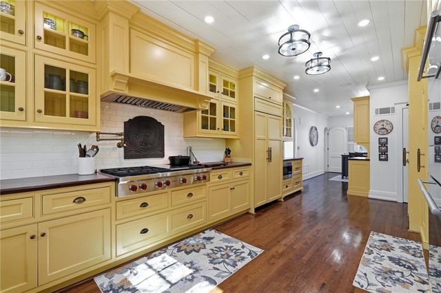 1217 W 58th Street, Kansas City, MO 64113