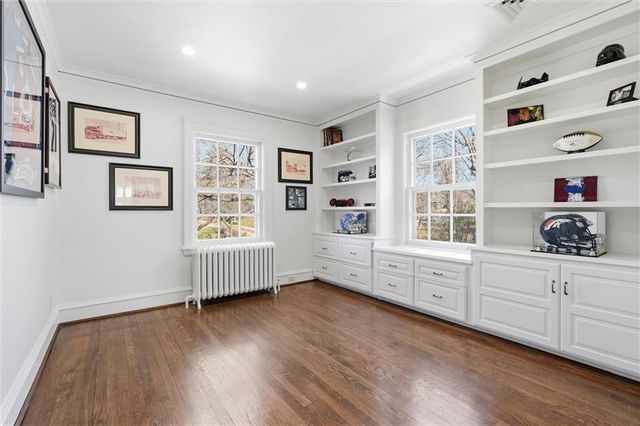 1217 W 58th Street, Kansas City, MO 64113