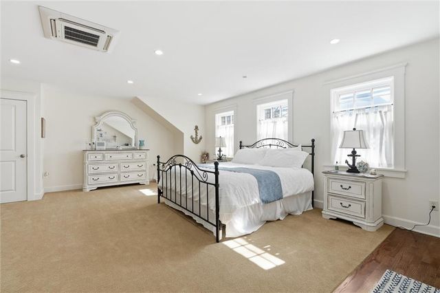 1217 W 58th Street, Kansas City, MO 64113