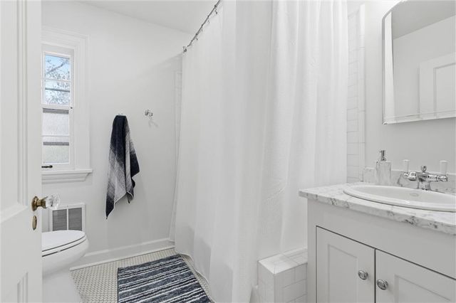 1217 W 58th Street, Kansas City, MO 64113