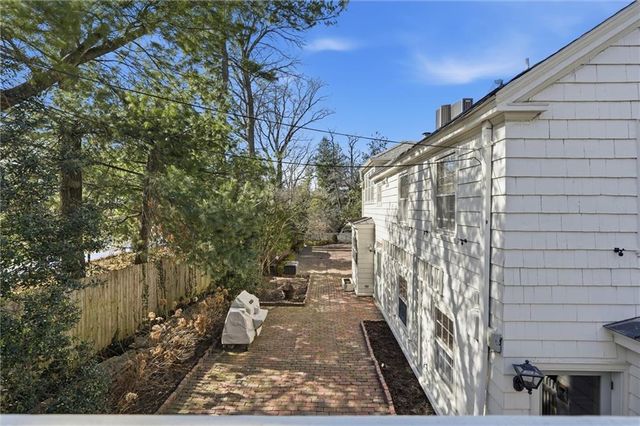 1217 W 58th Street, Kansas City, MO 64113