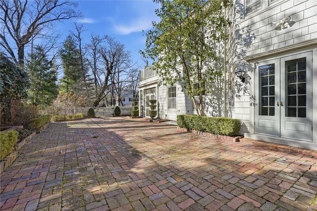 1217 W 58th Street, Kansas City, MO 64113