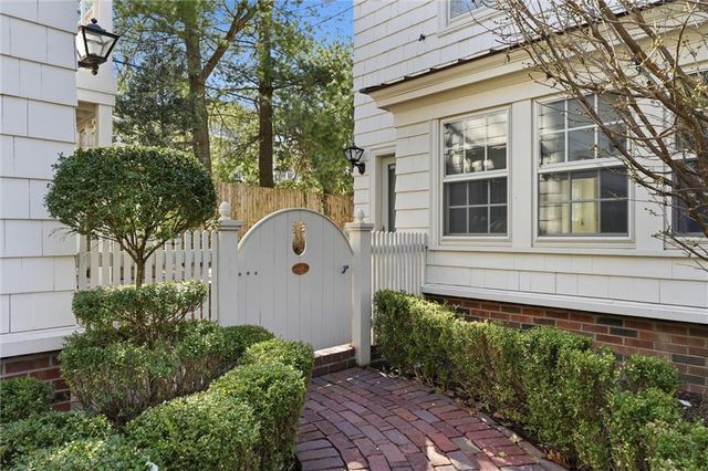 1217 W 58th Street, Kansas City, MO 64113