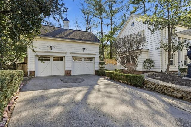 1217 W 58th Street, Kansas City, MO 64113