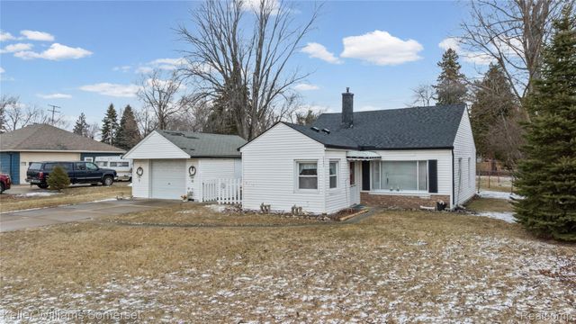 32694 Ruehle Avenue, Warren, MI 48093