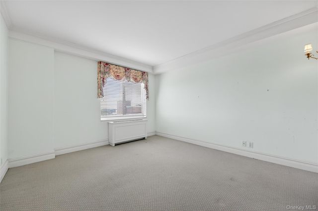 100 Hilton Avenue PH 5, Garden City, NY 11530